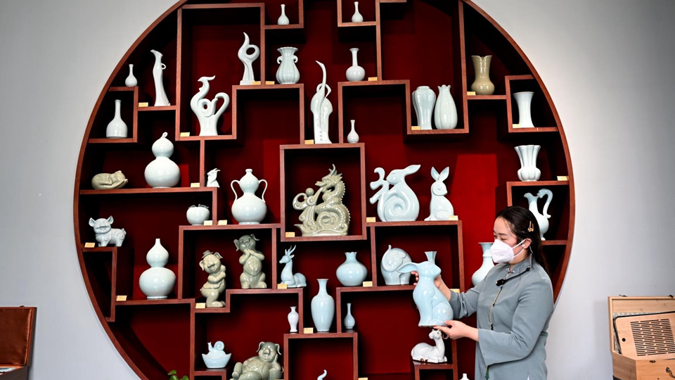 河南汝州：做強汝瓷產(chǎn)業(yè) 擦亮汝窯“名片”