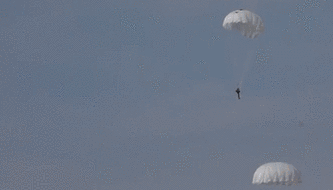 “國際軍事比賽-2021”開(kāi)賽在即 “空降排”項目18支參賽隊進(jìn)行賽前試跳