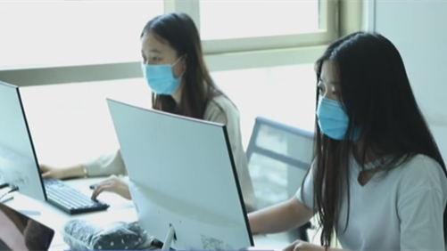 全國婦聯(lián)等三部門(mén)聯(lián)合發(fā)布通知：要求做好女性高校畢業(yè)生就業(yè)創(chuàng  )業(yè)工作