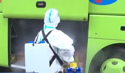 江西上饒：葛仙山風(fēng)景區880名滯留游客返程